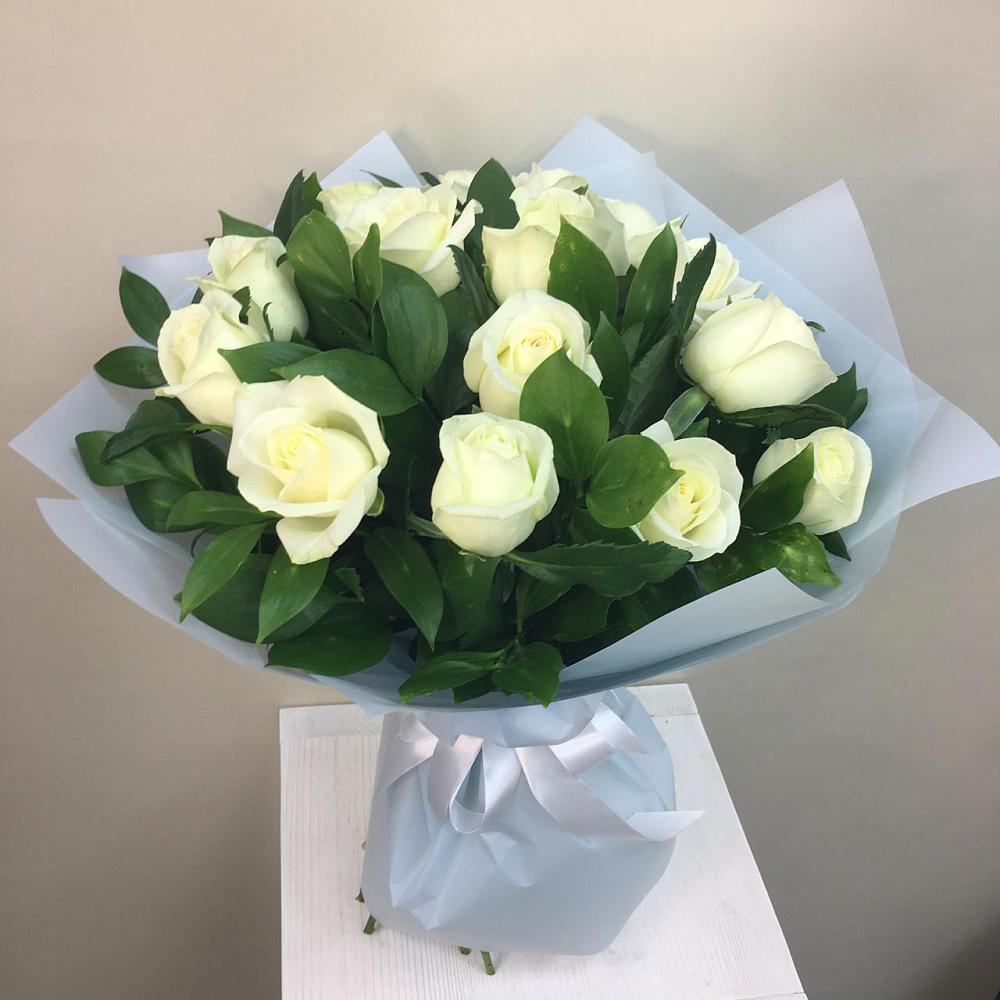 Букет 15 Белых роз Проуд в Шабурново
