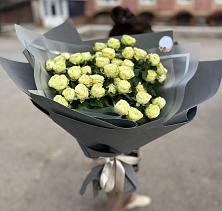 Букет Белые кустовые розы Солинеро в Шабурново