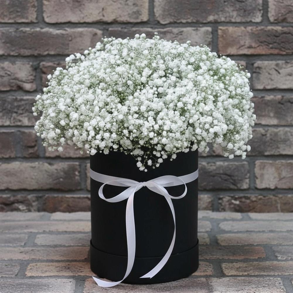 Цветочная композиция из Гипсофила в шляпной коробке в Шабурново