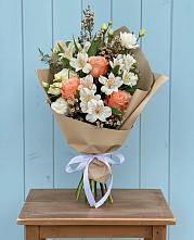 Букет цветов из:  Альстромерии, Лизиантусы, Розы и Хризантемы #REPLACE_PRED# Шабурново