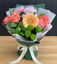 Букет цветов из:  Гвоздики, Розы, Герберы и Хризантемы #REPLACE_PRED# Шабурново