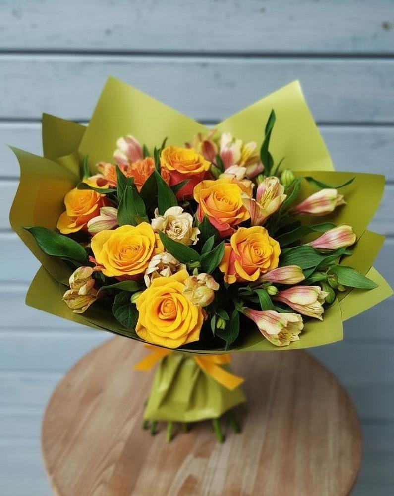 Букет цветов из: Альстромерии и Розы в Шабурново