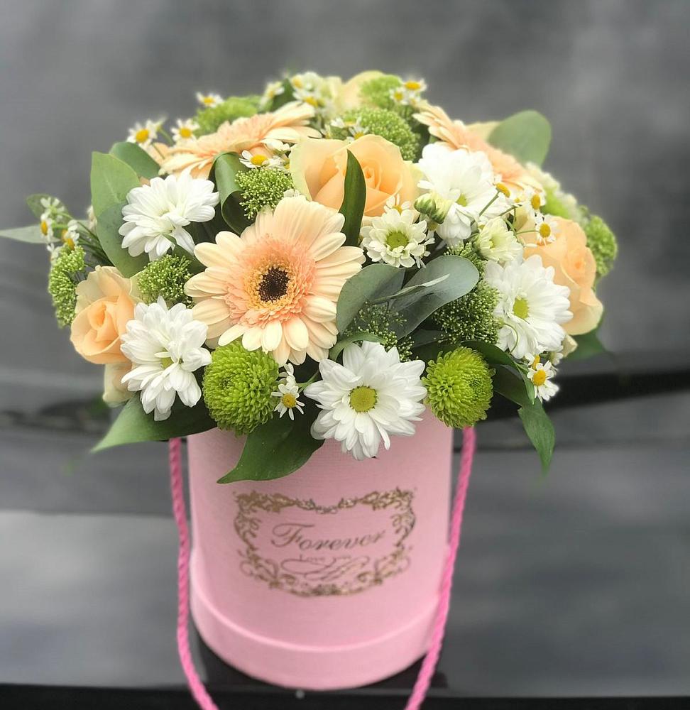 Цветочная композиция из Розы, Герберы и Хризантемы в шляпной коробке в Шабурново